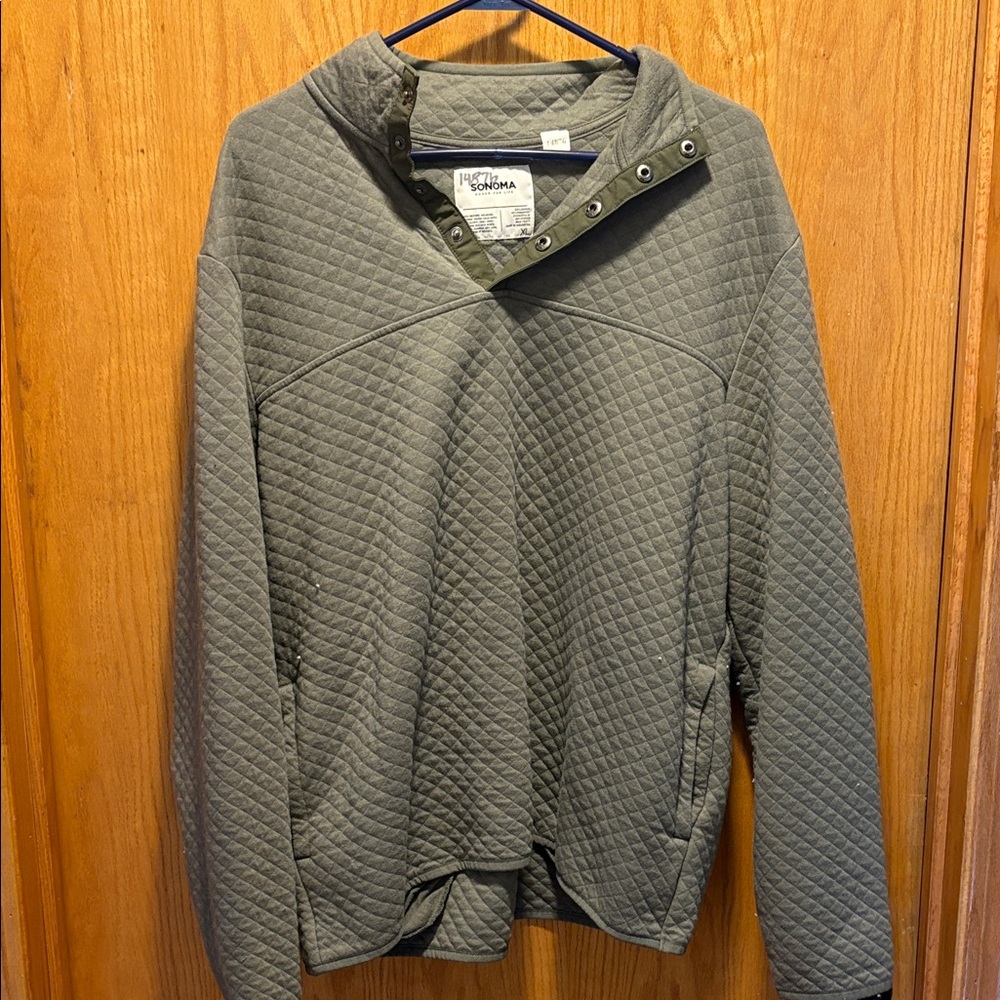 Green Quilted Pullover